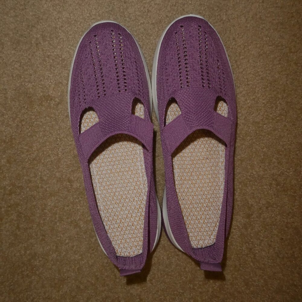 SALE - Women’s Purple Woven Breathable Slip-on Sneakers Size 11